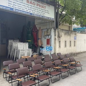 Bàn ghế cafe xếp gọn khung sắt bọc nệm bàn me tây 11 Ghế cafe xếp gọn khung sắt bọc nệm màu nâu tại xưởng bàn ghế Bảo Phát
