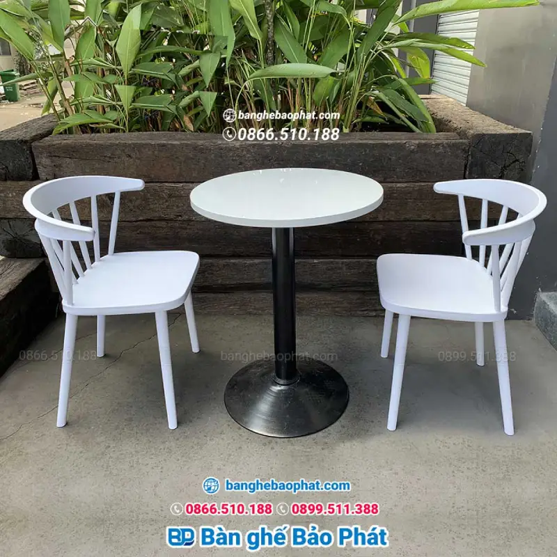 Có Nên Sử Dụng Bàn Ghế Cafe Bằng Nhựa Đúc Nguyên Khối Không? 10 Bàn ghế cafe bằng nhựa đúc nguyên khối có giá bán hợp lý