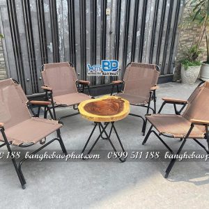 Bàn ghế cafe vỉa hè màu nâu bàn me tây