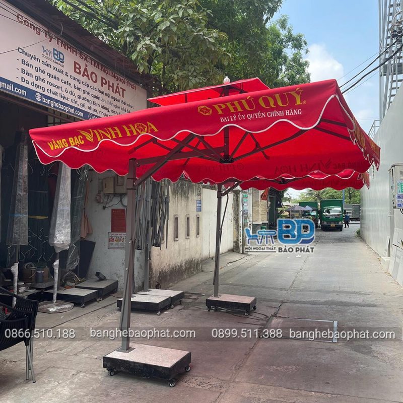 Dù lệch tâm vuông 2m5 màu đỏ in logo