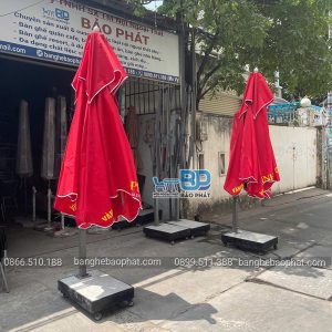 Dù lệch tâm vuông 2m5 màu đỏ in logo