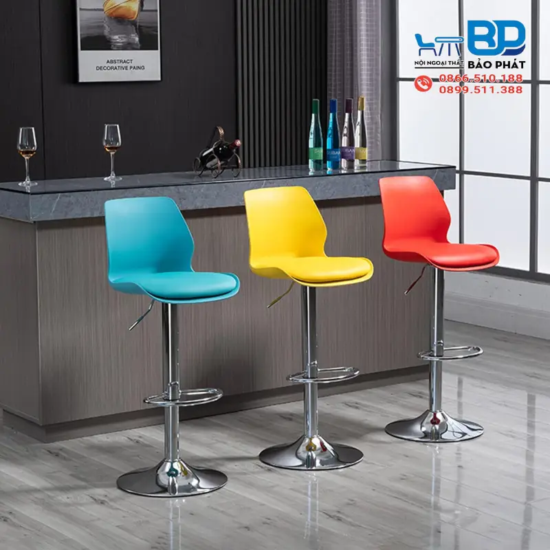 Nên lựa chọn mẫu ghế xoay quầy bar phù hợp với thiết kế không gian
