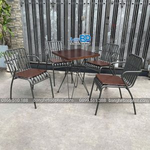 Bộ Bàn Ghế Sắt 1326 Chân Cong Màu Xám Nệm Nâu