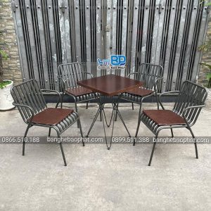 Bộ Bàn Ghế Sắt 1326 Chân Cong Màu Xám Nệm Nâu