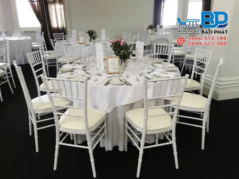 Ghế Chiavari Là Gì? Đặc Điểm, Ứng Dụng Và Cách Lựa Chọn Phù Hợp 9 Ghế Chiavari được dùng trong nhiều không gian nhà hàng tiệc cưới