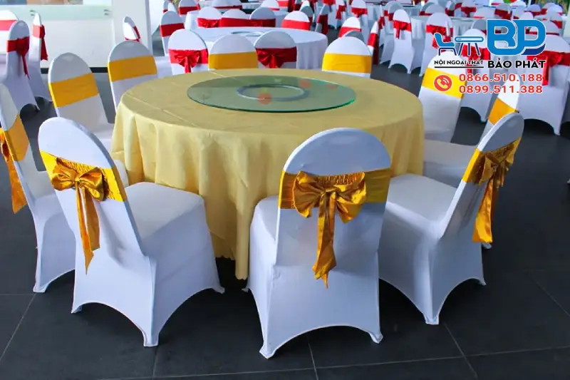 Ghế nhà hàng sang trọng, mang lại cảm giác thoải mái cho người ngồi
