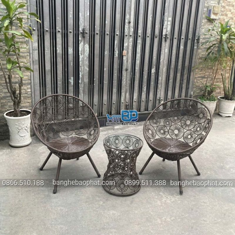 Xích đu nhựa giả mây đồng tiền màu nâu