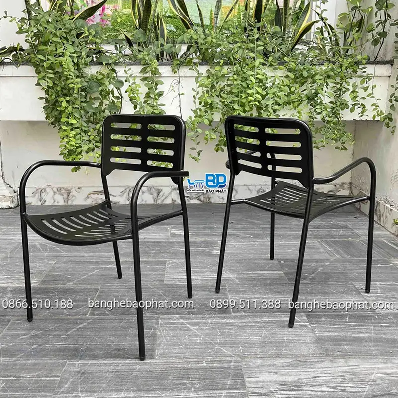Ghế sắt tựa lưng xương cá