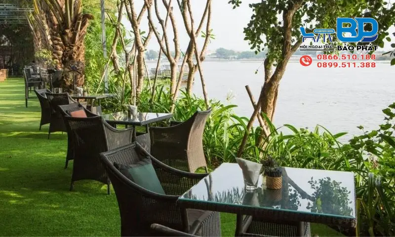 Top 10 Ý Tưởng Thiết Kế Quán Cafe Ven Sông Dẫn Đầu Xu Hướng 9 Thiết kế quán cafe ven sông phong cách sân vườn xanh mát