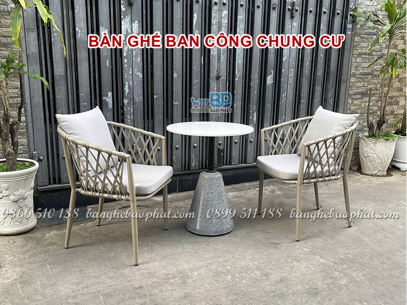 Bàn ghế ban công chung cư