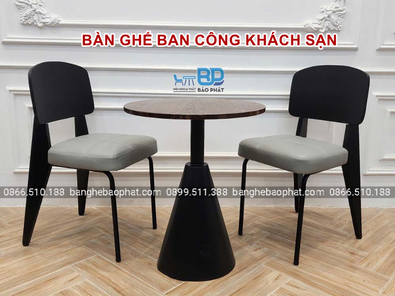 Bàn ghế ban công khách sạn