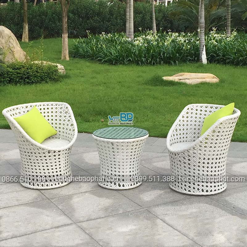 Bàn ghế ban công mây nhựa thê hệ mới đẹp và độ bền cao