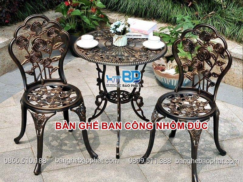 Bàn ghế ban công nhôm đúc