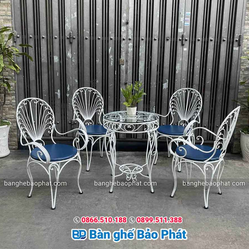 Xưởng Sản Xuất Bàn Ghế Ban Công Sắt Theo Yêu Cầu Uy Tín - Bảo Phát 9 Bàn ghế ban công sắt phong cách nghệ thuật tân cổ điển