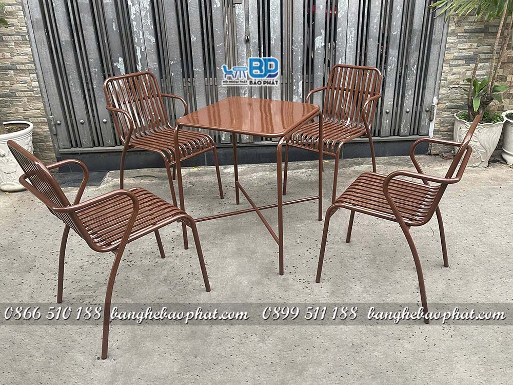 Bàn ghế sắt ban công chân cong 1326 