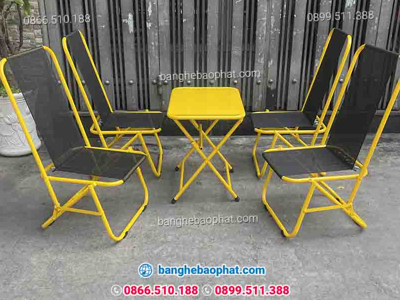 Bàn ghế sắt ban công gấp gọn tiện lợi