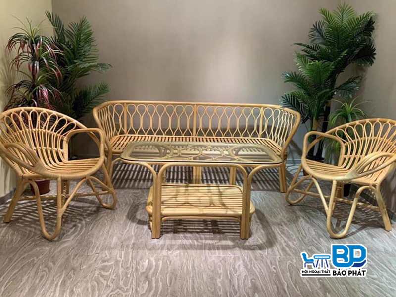 Bí quyết chọn bàn ghế ban công homestay lên hình tuyệt đẹp và tối ưu chi phí đầu tư