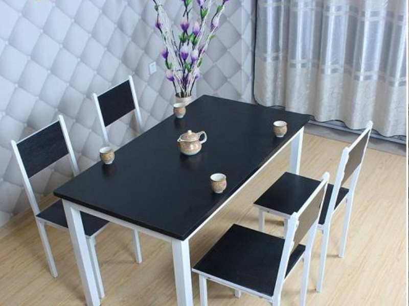 Bộ bàn ghế ban công sắt hộp phong cách Minimalism