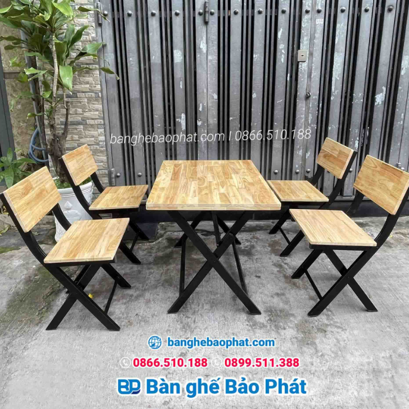 Bộ bàn ghế ban công sắt hộp theo phong cách tối giản