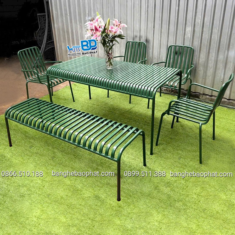 Bộ bàn ghế ban công sắt ứng dụng công nghệ sơn tĩnh điện