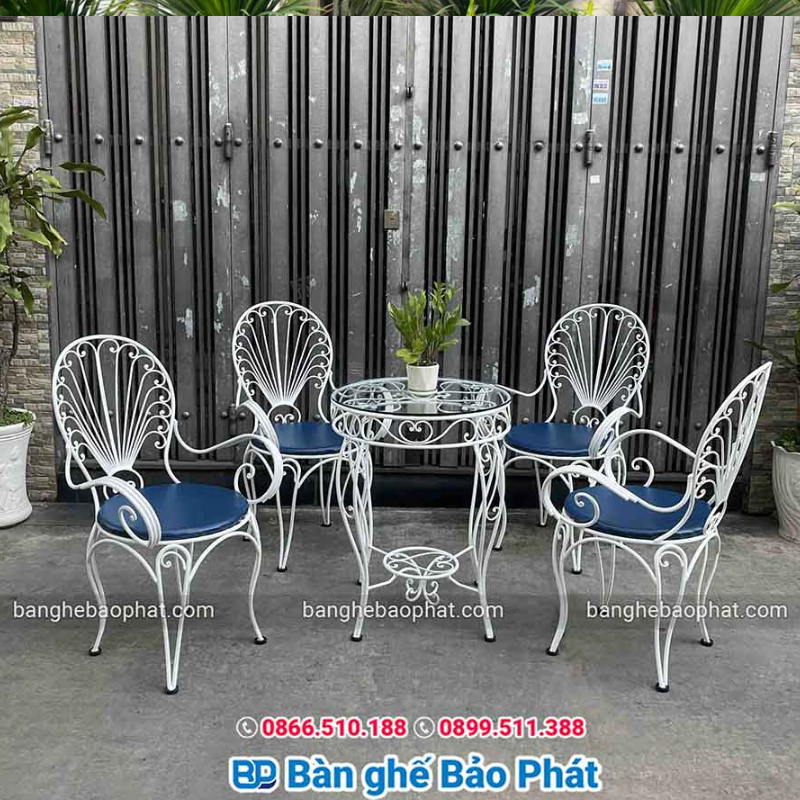 Bộ bàn ghế sắt mỹ thuật ban công BGSMNBP002