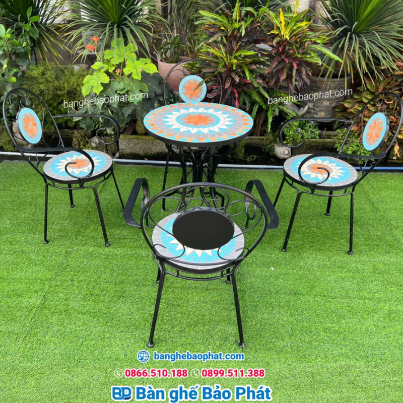 Bộ bàn ghế sắt mỹ thuật ban công mặt đá mosaic BP005