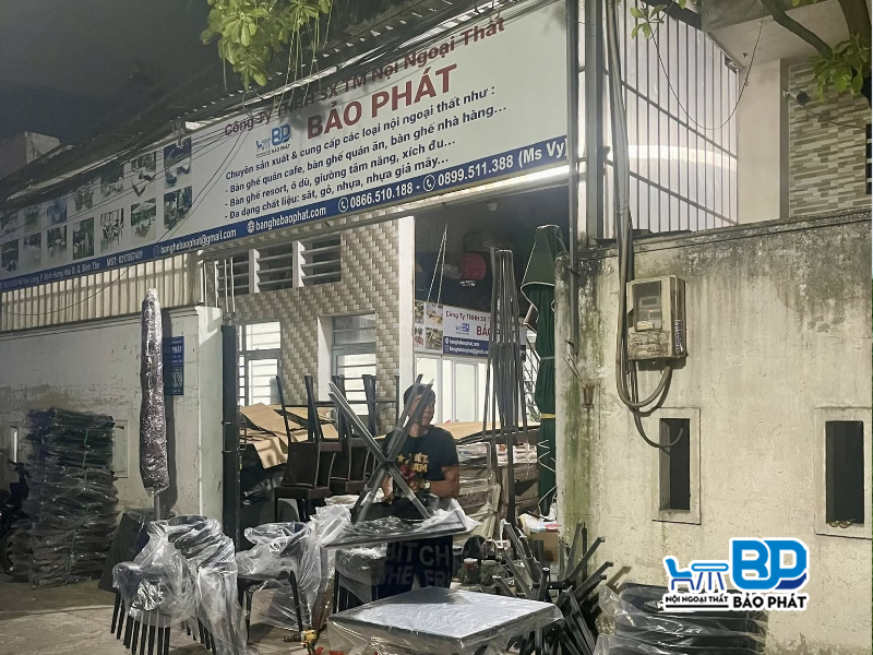 Xưởng sản xuất bàn ghế ban công sắt theo yêu cầu uy tín - Bảo Phát.
