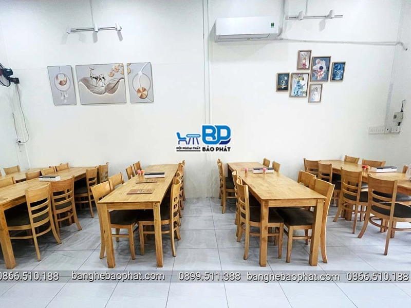 Bàn ghế quán bia bằng gỗ 