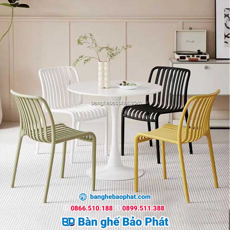 Bàn ghế quán phở nhựa đúc thanh lý