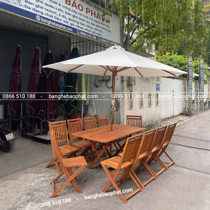 Bộ bàn ghế ăn gỗ ngoài trời xếp gọn kết hợp dù che