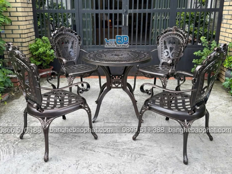 Bộ bàn ghế nhôm đúc 4 ghế 1 bàn dành cho ban lớn hoặc sân thượng