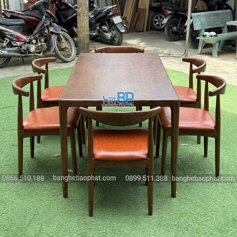 Ghế ăn Bull gỗ tự nhiên