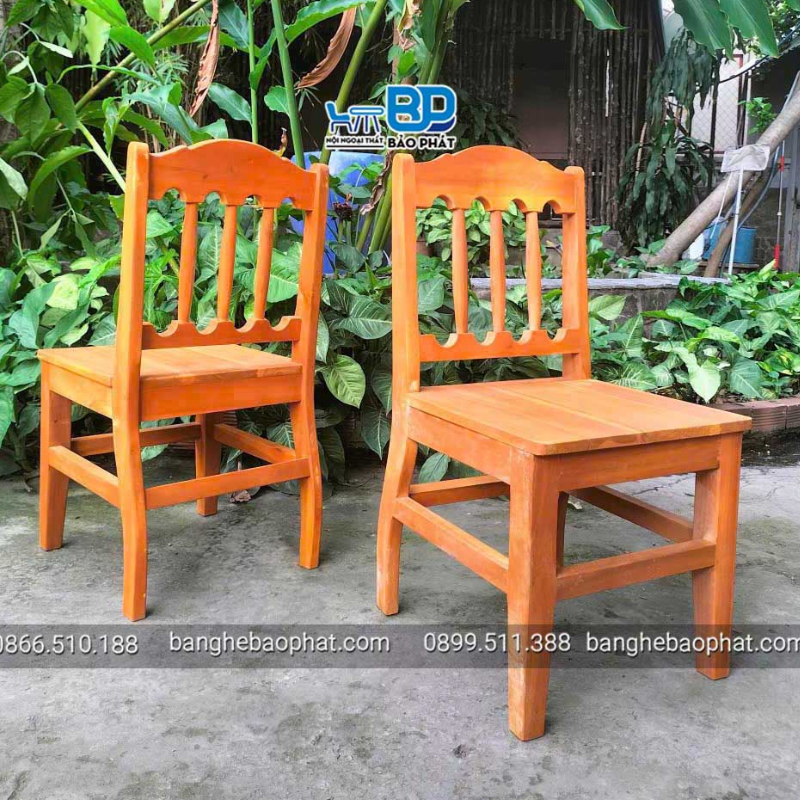 Ghế ăn gỗ phong cách Cổ Điển (Vintage)