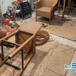 Hướng dẫn sửa chữa, đan lại dây mây nhựa cho ghế ban công tại nhà