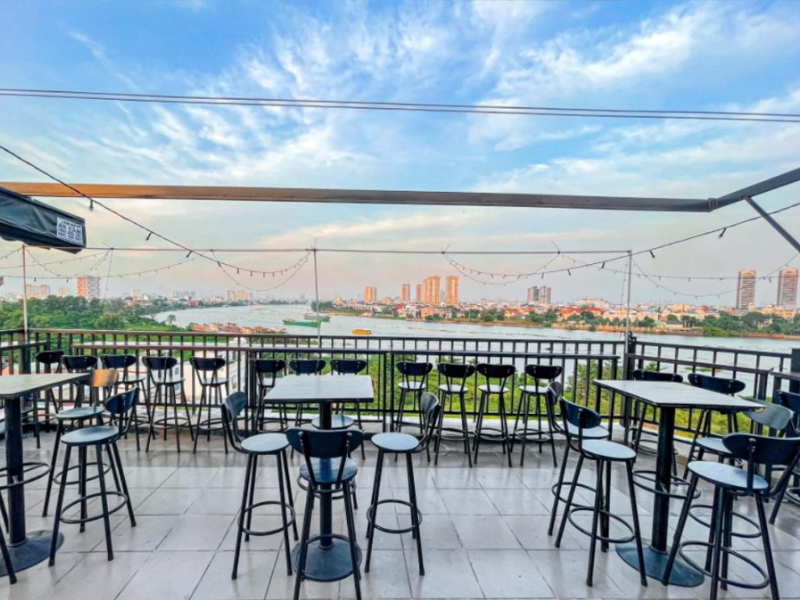 Mấu thiết kế quán cafe sân thượng phong cách Tối Giản