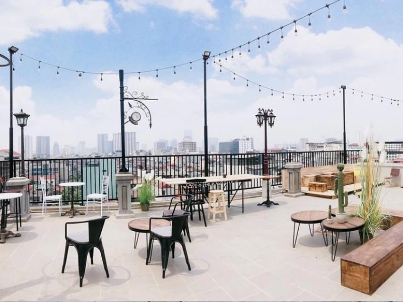 Phong cách quán cafe sân thượng Tối Giản