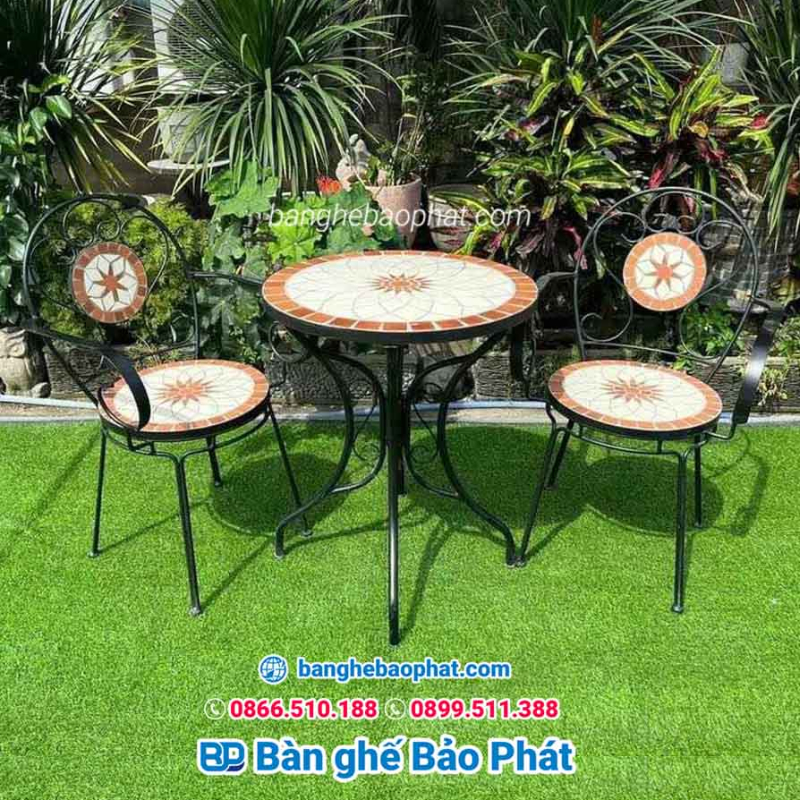 Gợi ý 10+ Mẫu Bàn Ghế Sắt Ngoài Trời Đẹp Cho Sân Vườn Biệt Thự 17 Bộ bàn ghế sắt mặt đá mosaic BP002 đẹp dành cho sân vườn biệt thự