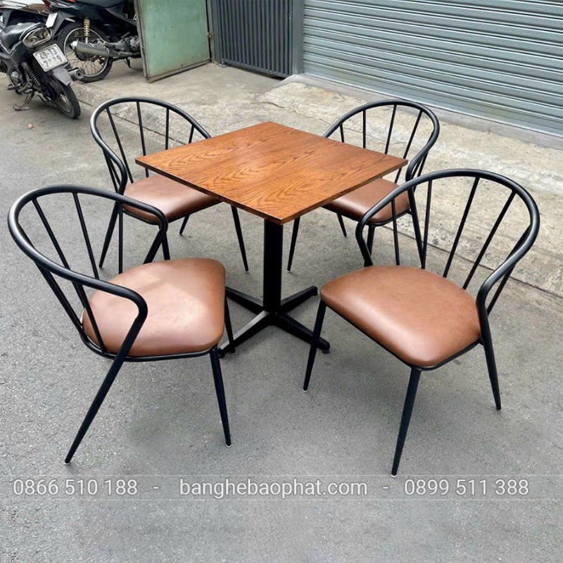 Bàn ghế sắt sơn tĩnh điện đạt chuẩn chất lượng