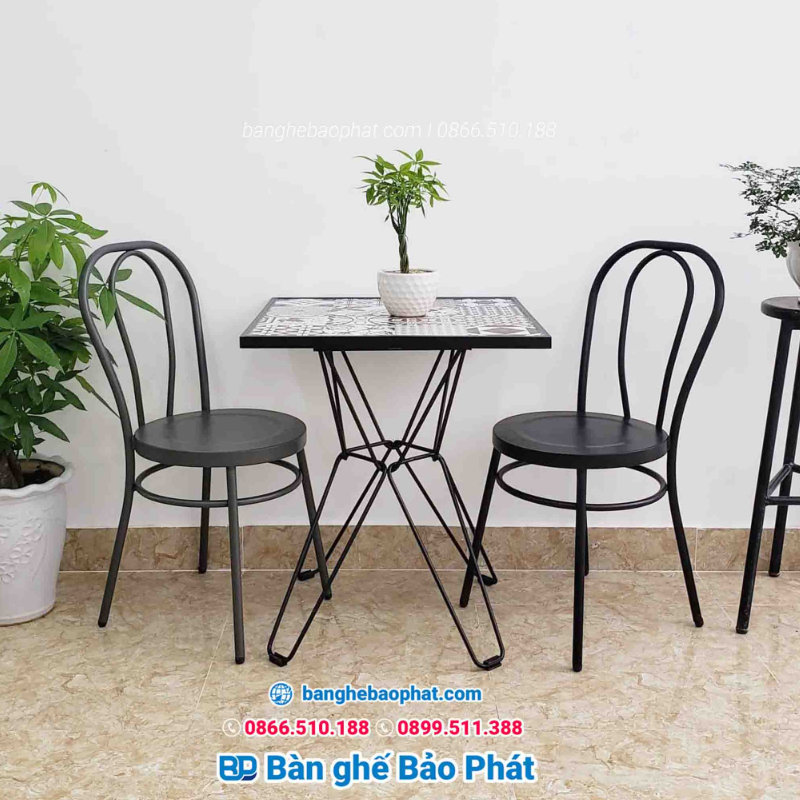 Bàn ghế cafe sắt phòng lạnh Thonet