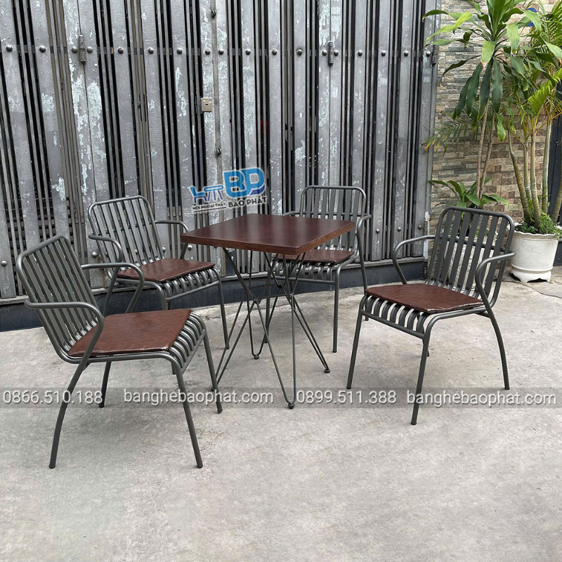 Bộ bàn ghế quán chè sắt uốn mỹ thuật