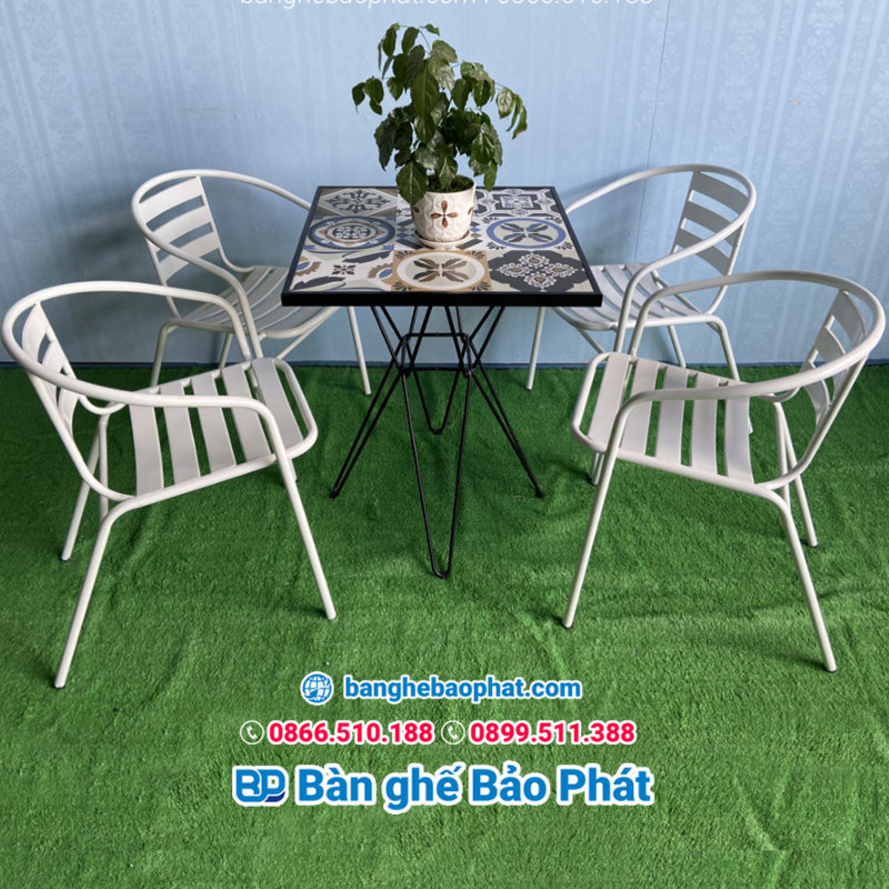 Bộ bàn ghế sắt quán chè BGSBP007