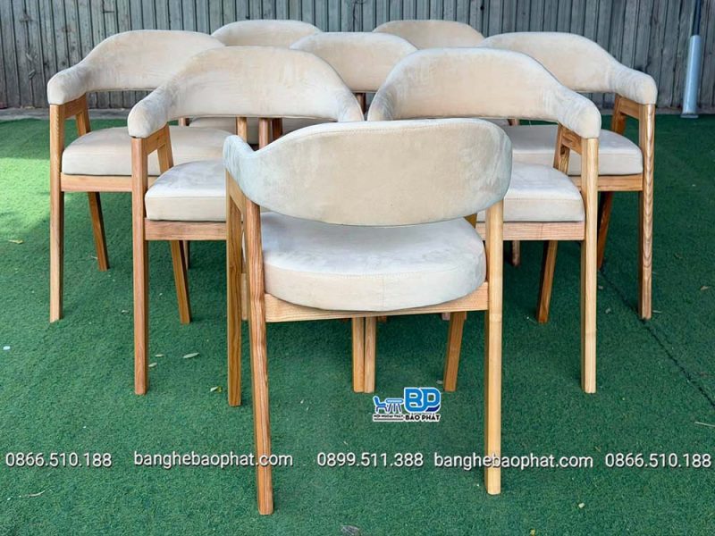 Ứng dụng của ghế Abilene gỗ Ash nệm bọc da