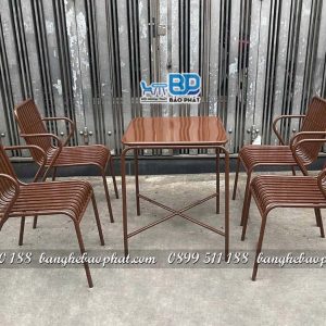 Kinh nghiệm chọn bàn ghế sắt ngoài trời cho nhà hàng tiệc nướng BBQ