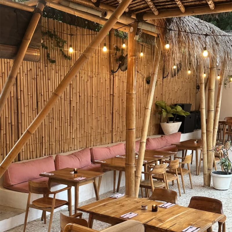 Quán cafe bằng tre