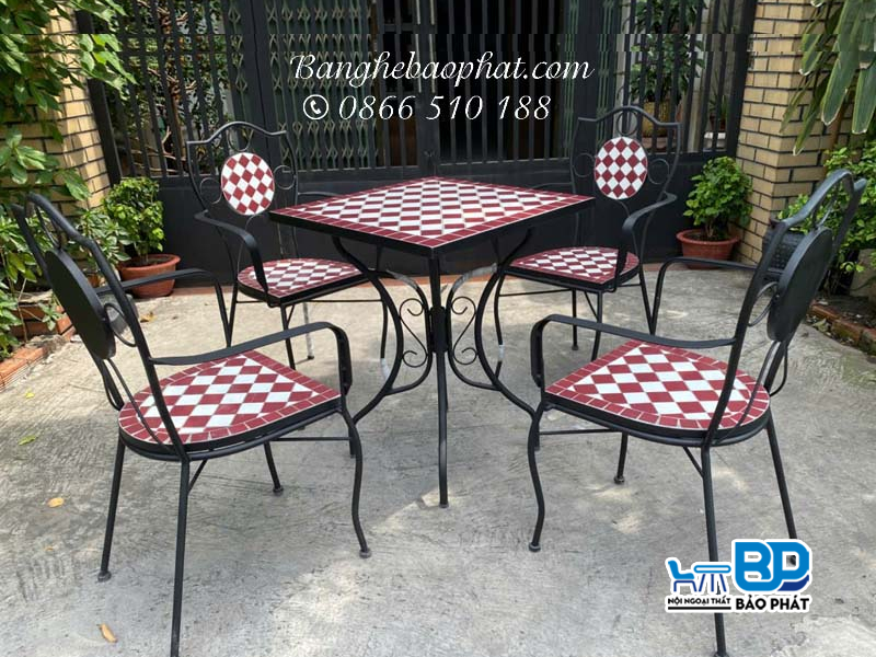 Tiêu chuẩn nhận biết bàn ghế sắt sơn tĩnh điện đạt chuẩn, bền bỉ.