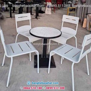 Xu hướng chọn bàn ghế sắt ngoài trời cho quán cafe sân vườn