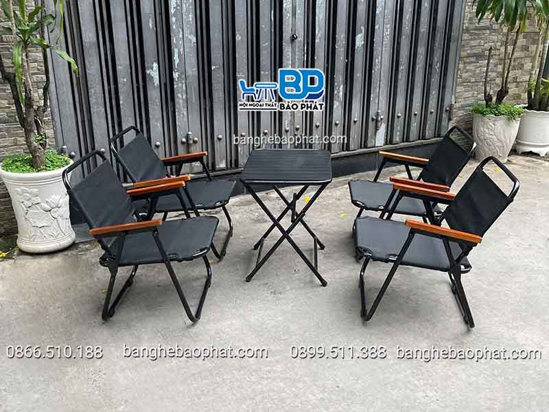 Bộ bàn ghế cà phê lưới xếp gọn khung sắt sơn tĩnh điện, tay ốp gỗ đồng bộ