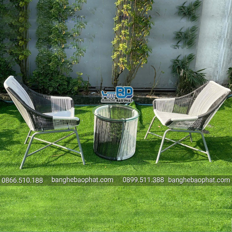 Bộ bàn ghế mây ban công nhỏ gọn