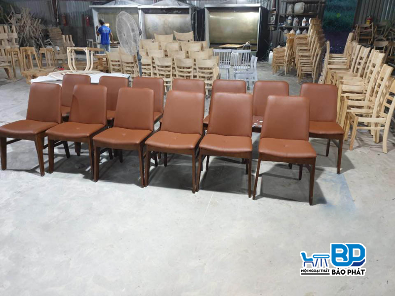 Ghế cafe gỗ sồi Obama nệm bọc da