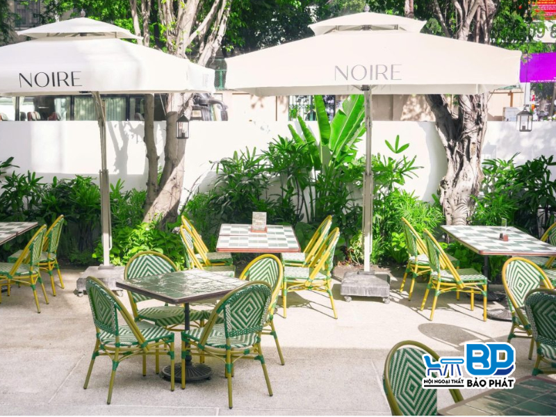 Ghế cafe màu xanh mây nhựa